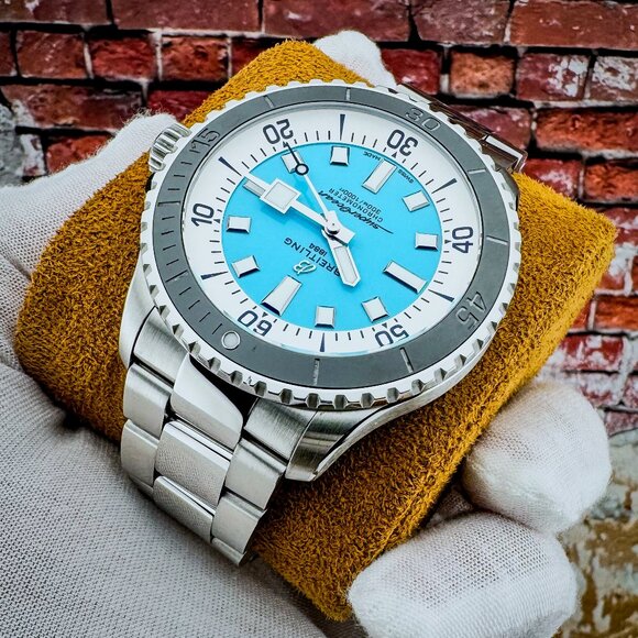 Breitling Superocean Turquoise Dial - 44mm – A17376 – FULL SET – MSRP $5450 - Picture 11 of 16